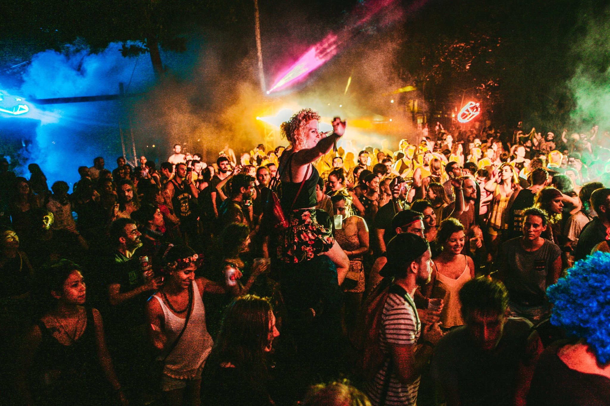 Music Weekly Asia Dance all day long.
